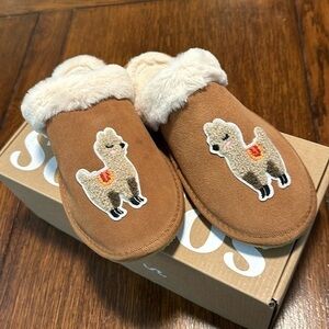 NWT Soludos tan Cozy Llama Slippers size 7